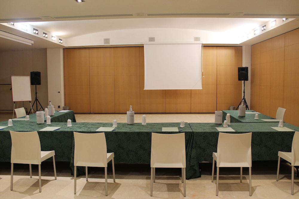 Hotel B&B Hotel Calenzano First Calenzano